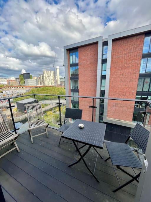 Modern Lux Apartment 2 Bed 2 Bath Ensuits Manchester Exterior foto